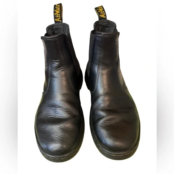 Dr. Martens Embury Chelsea Boots Black Leather Women’s 7 EU 38 Slip On Mens 6 - Picture 2 of 11